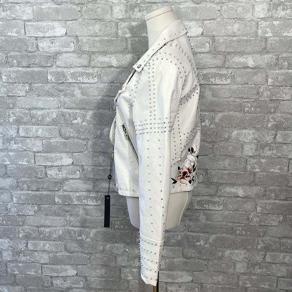 Blank NYC White Faux Leather Motorcycle Jacket with Floral Print - Picture 5 of 12